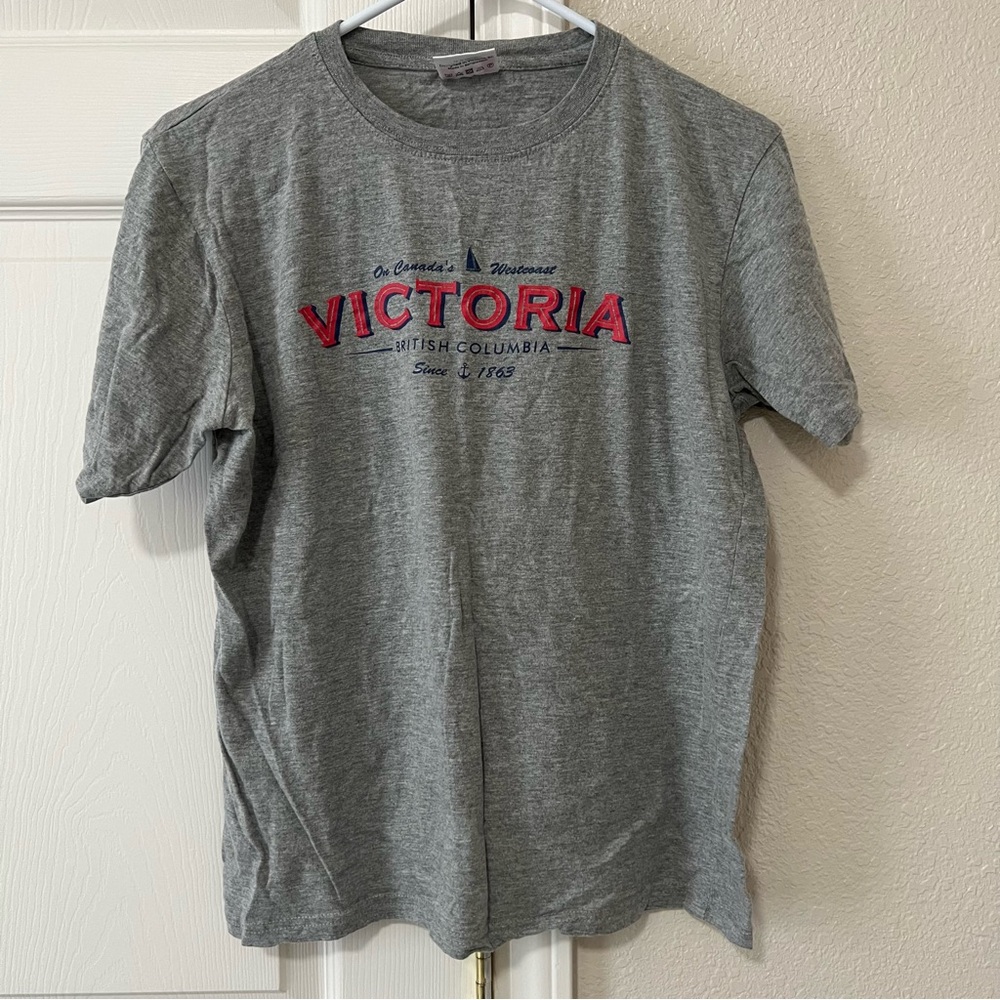 Gray Victoria British Columbia Graphic T-Shirt - Small